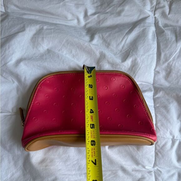 Estée Lauder Pink Mini Cosmetic Bag – Travel Makeup Pouch with Zipper, 8.5” - Picture 3 of 10